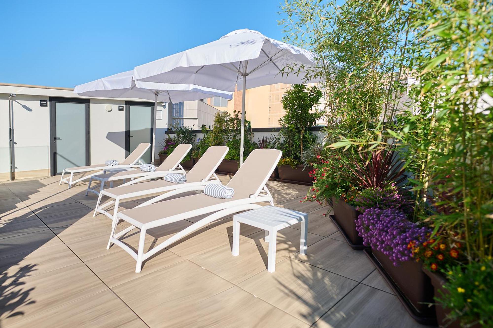 Apartamentos Luna Suites Granada Esterno foto